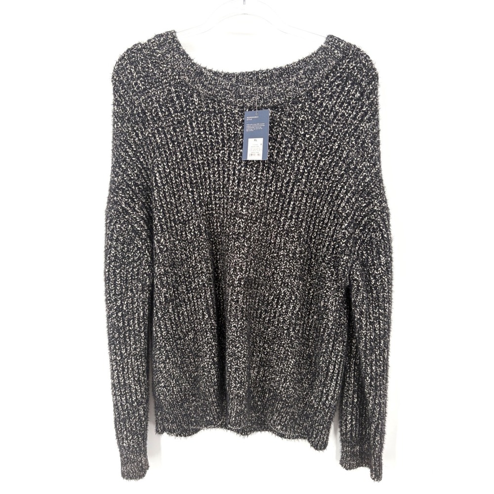 Universal Thread Women XL Black White Marled Fuzzy Knit Pullover Sweater NWT